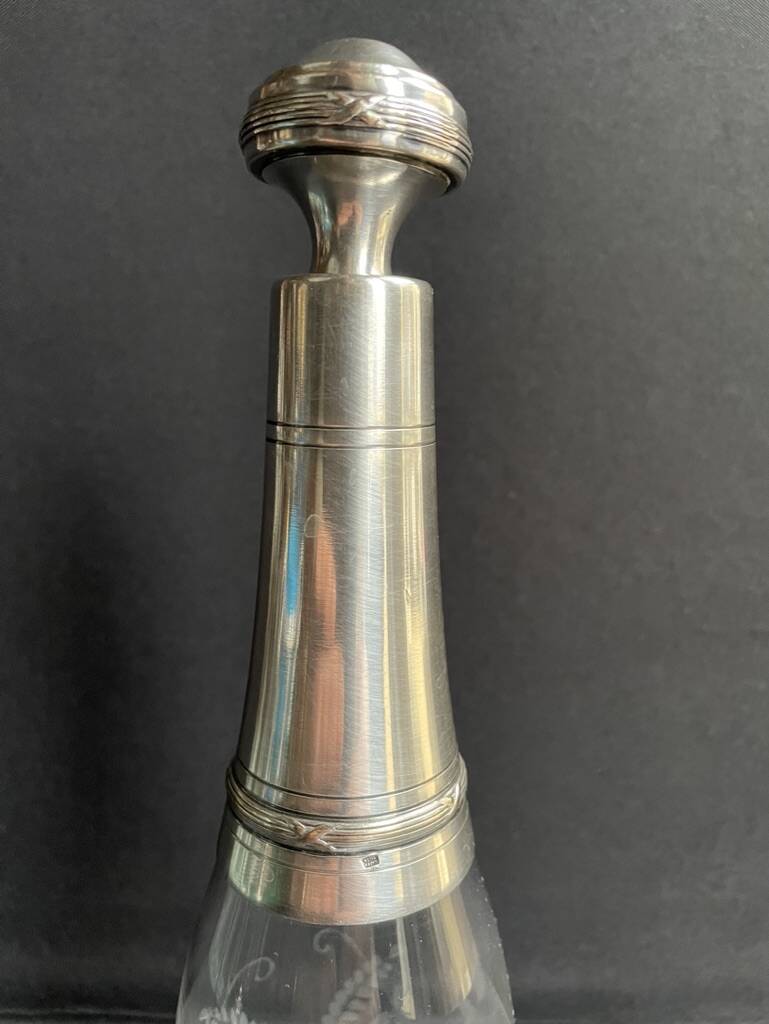 Liqueur carafe in engraved crystal & silver metal