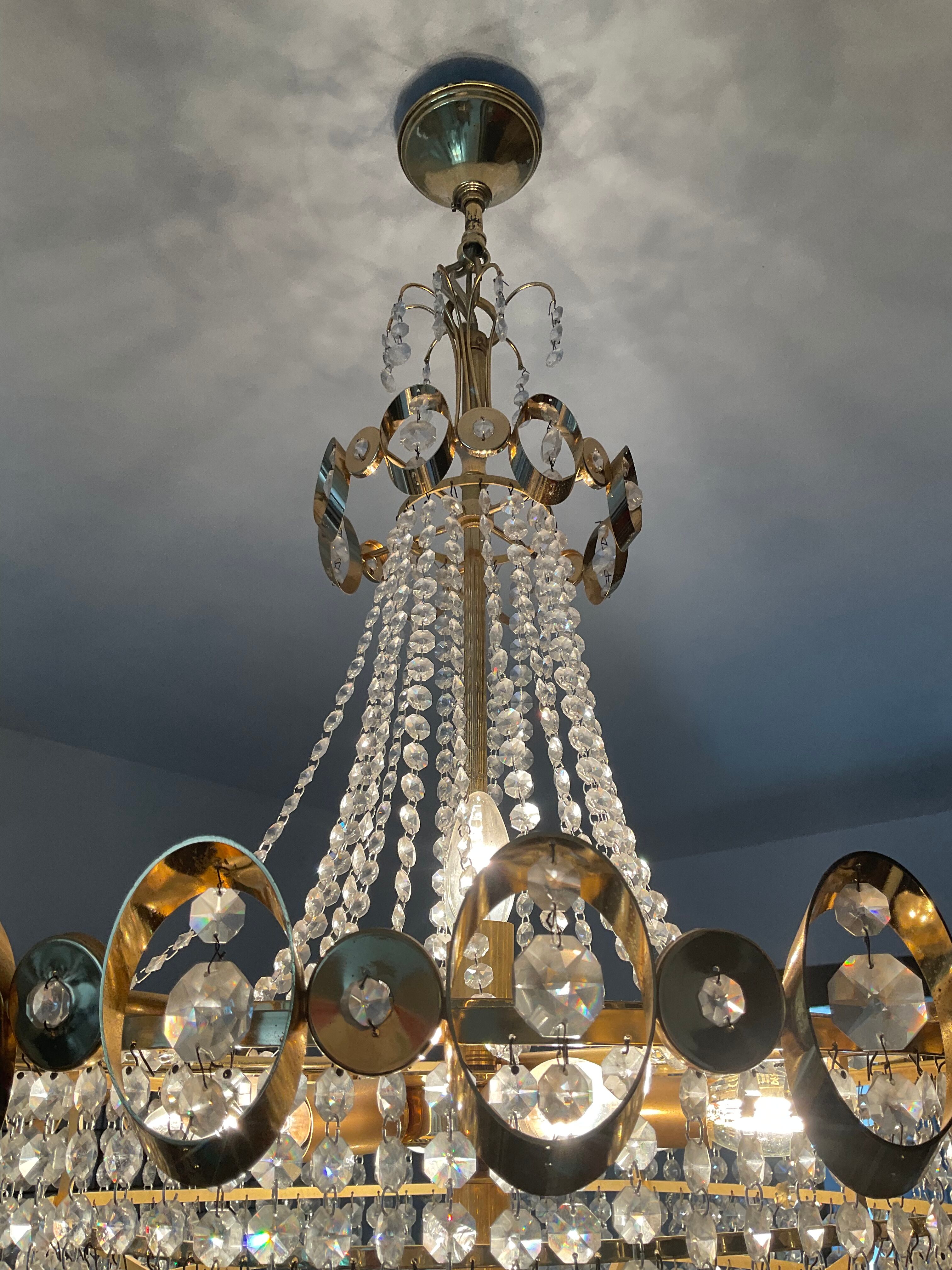 Waterfall chandelier with crystal grapevines and golden aluminum 60s-70s