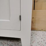 White parisian buffet