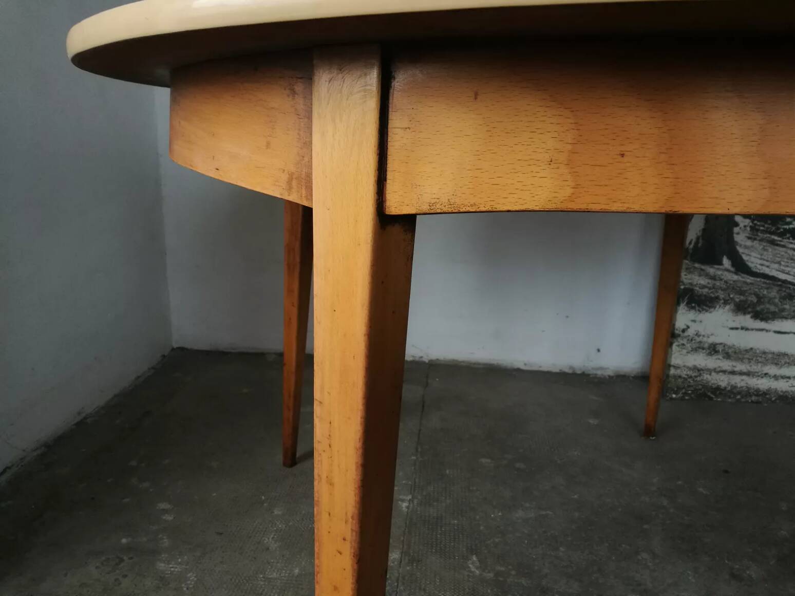 Table style scandinave bois et formica