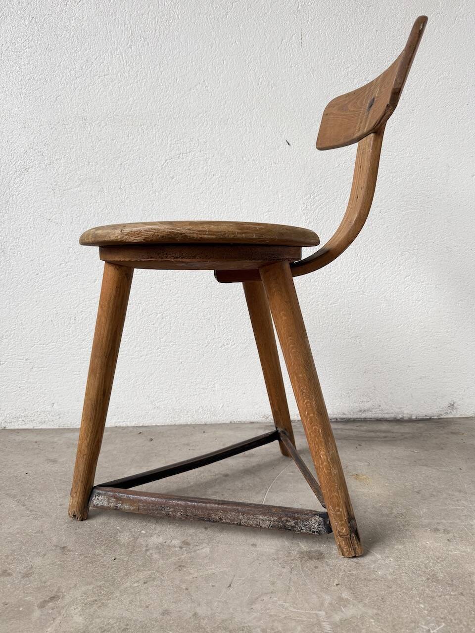 1950 tripod workshop chair