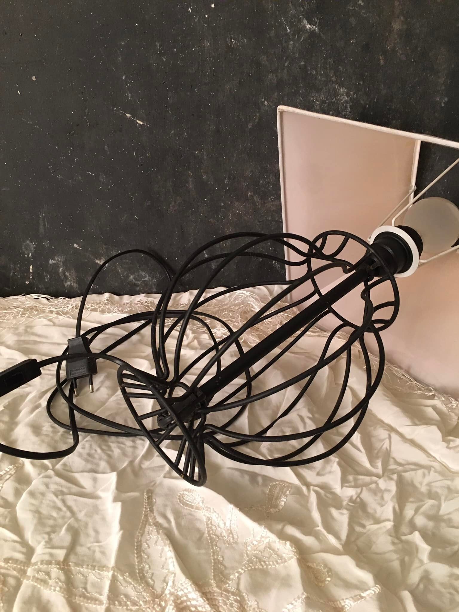 Black metal lamp foot