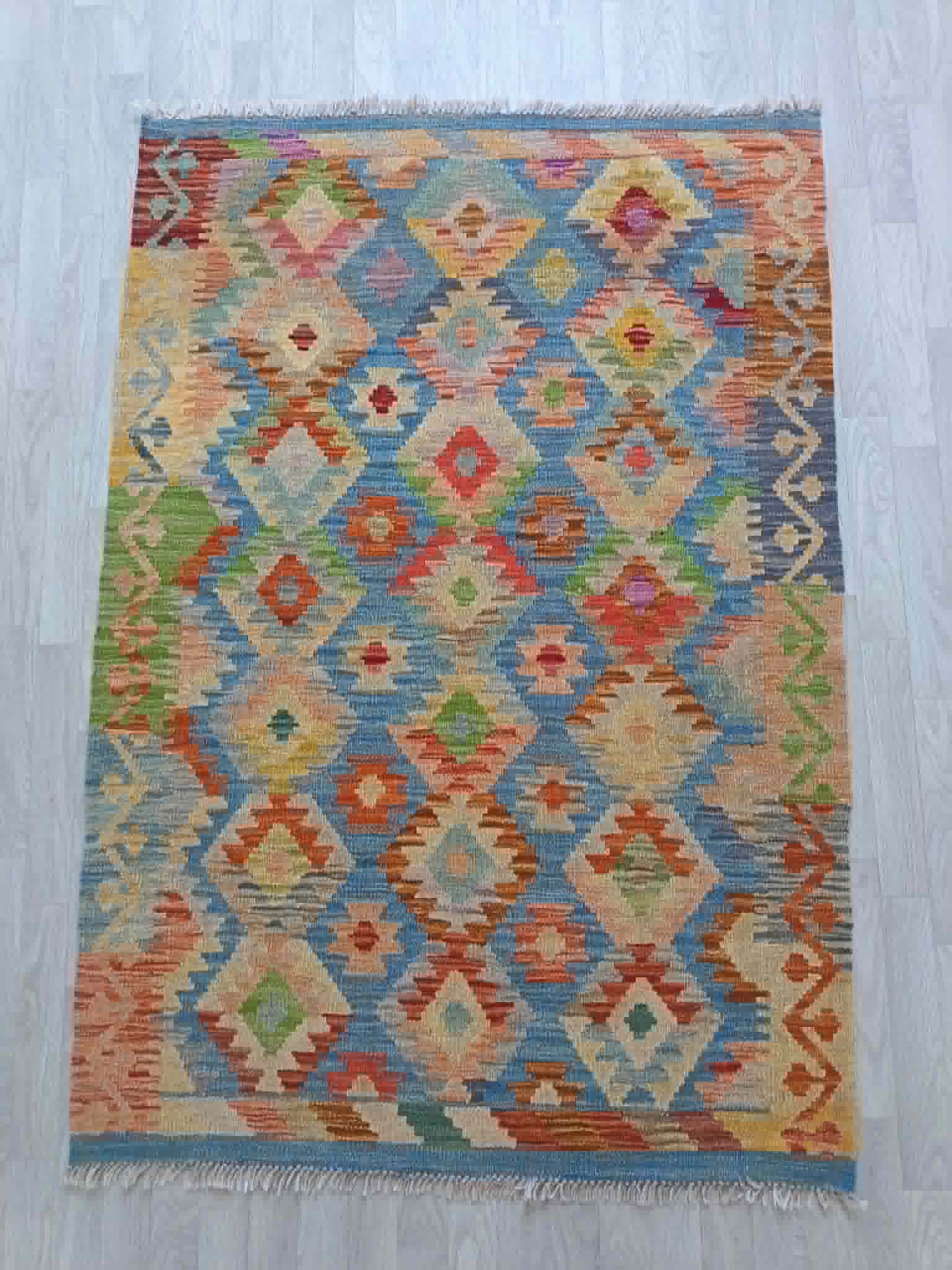 Handmade Persian Gashqaï rug