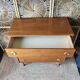 Commode en teck plaqué vintage