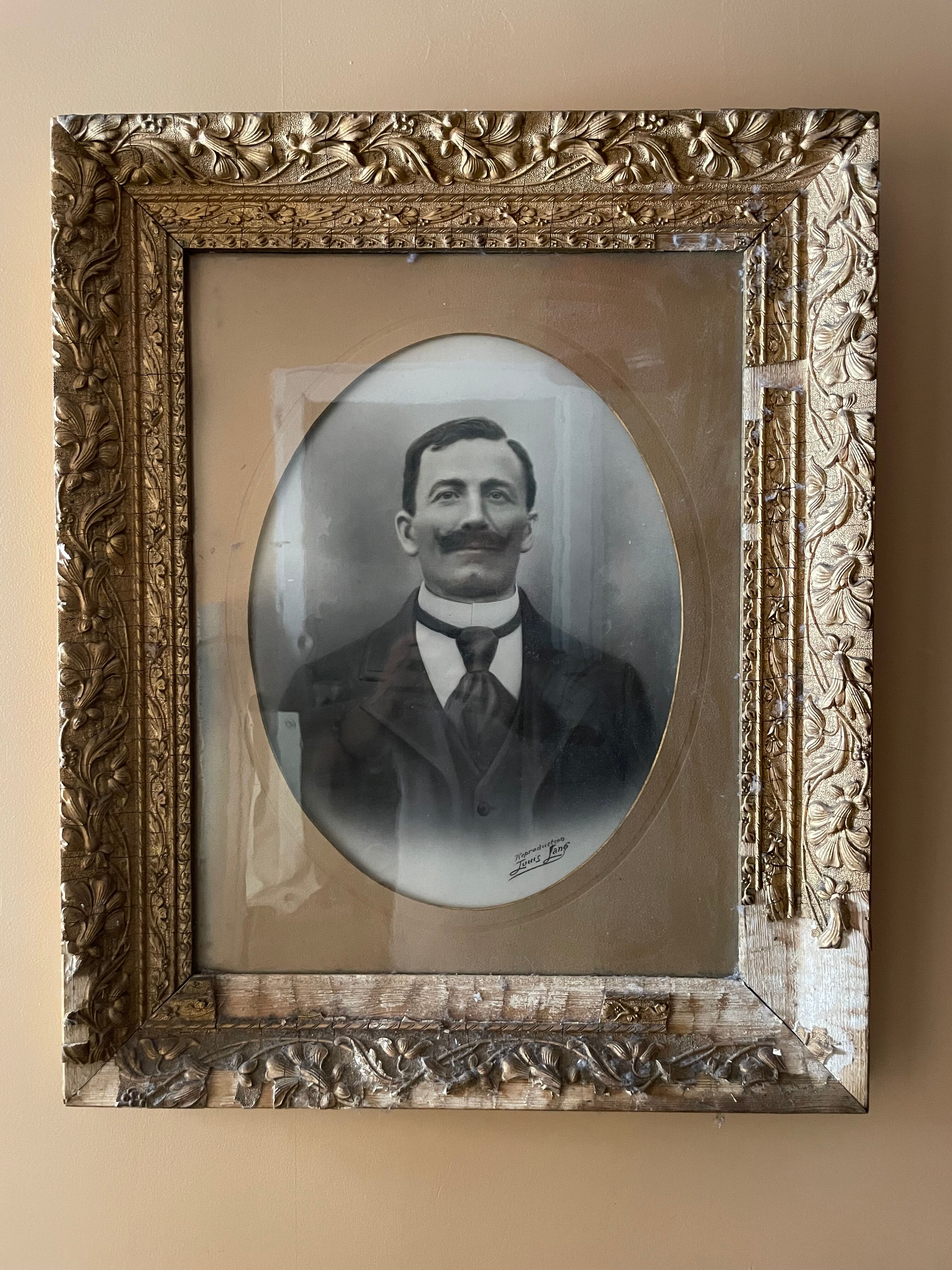 Old framed portrait photo