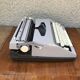 Former Scheidegger "princess matic" metal beige writing machine - vintage malle