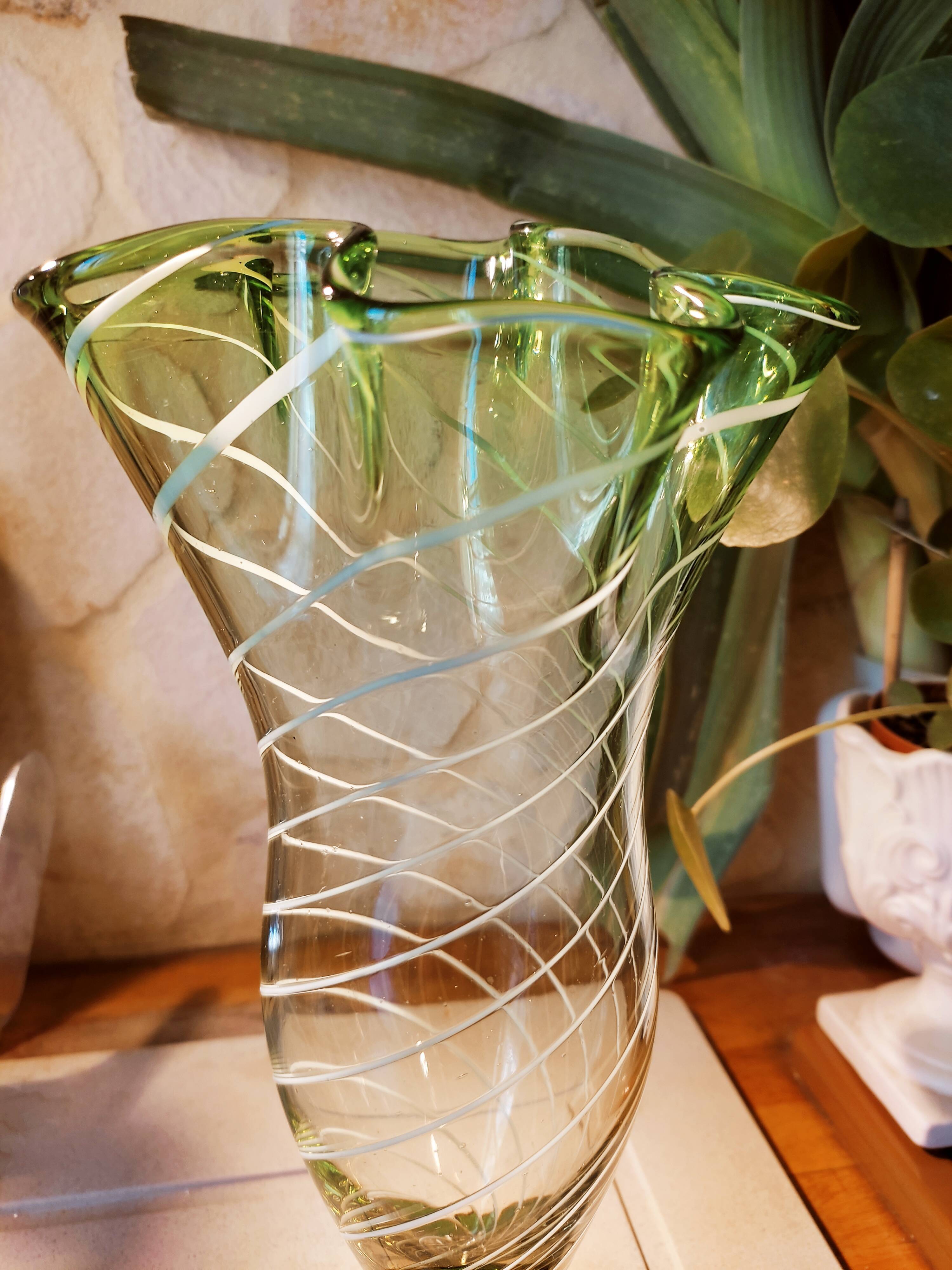 Vase in gradients of green Murano