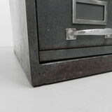 Commode industrielle en acier avec 20 tiroirs