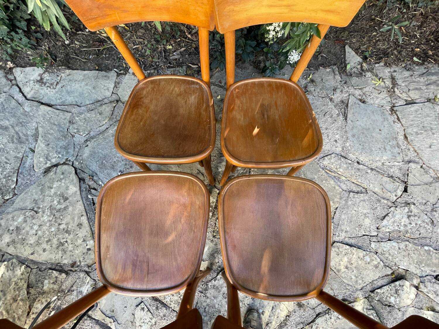 Lot de quatre chaises bistrot