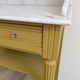 Coiffeuse ancienne en bois peint et marbre blanc – Farrow & Ball n°66