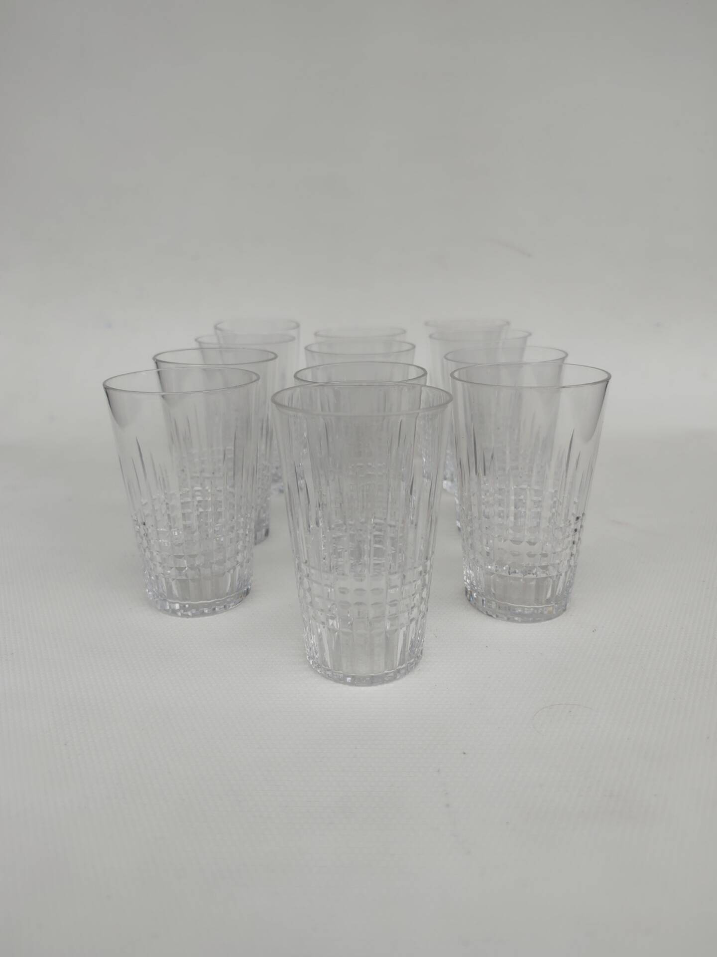12 gobelets en cristal de Baccarat, modèle Nancy