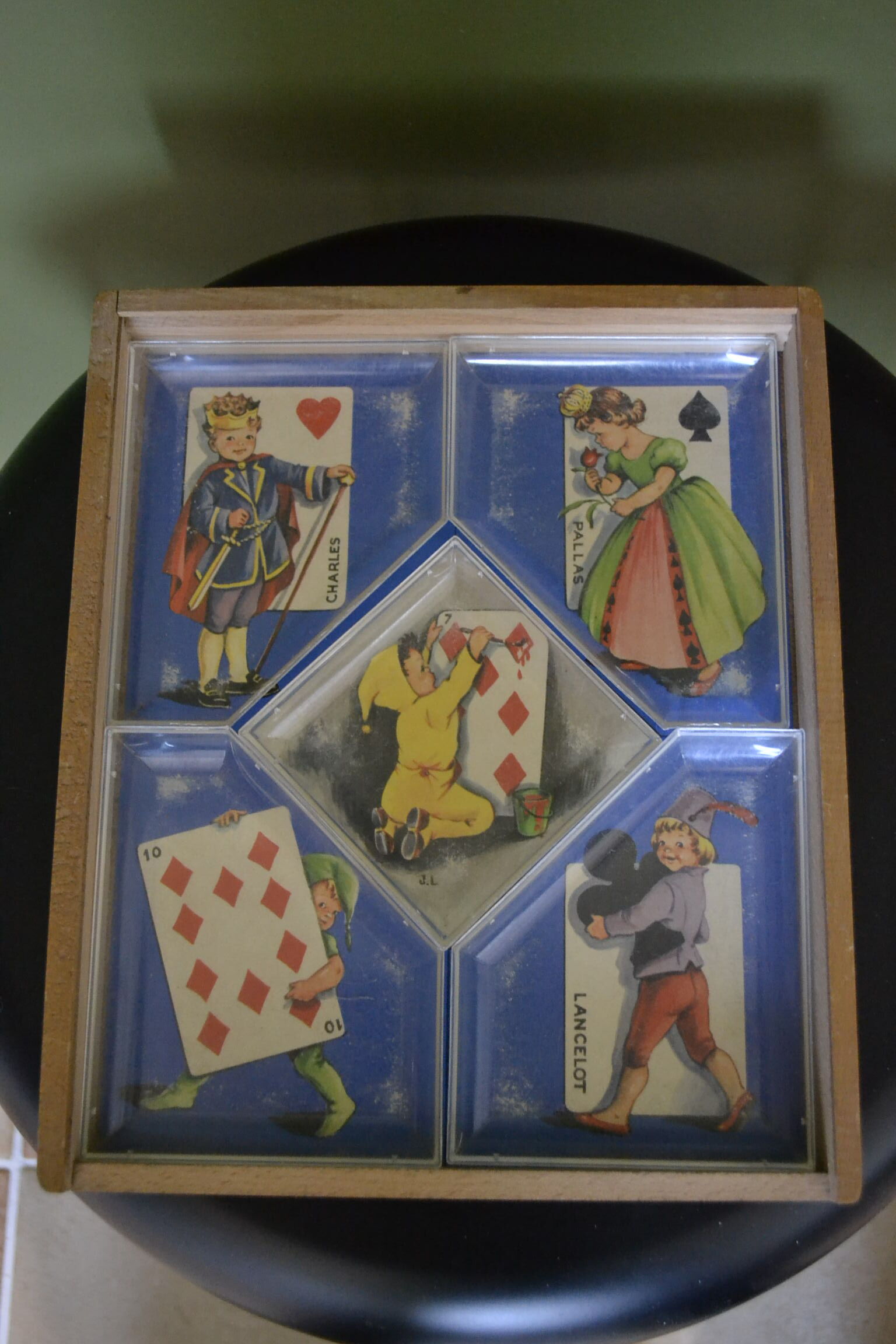 Yellow dwarf wooden game