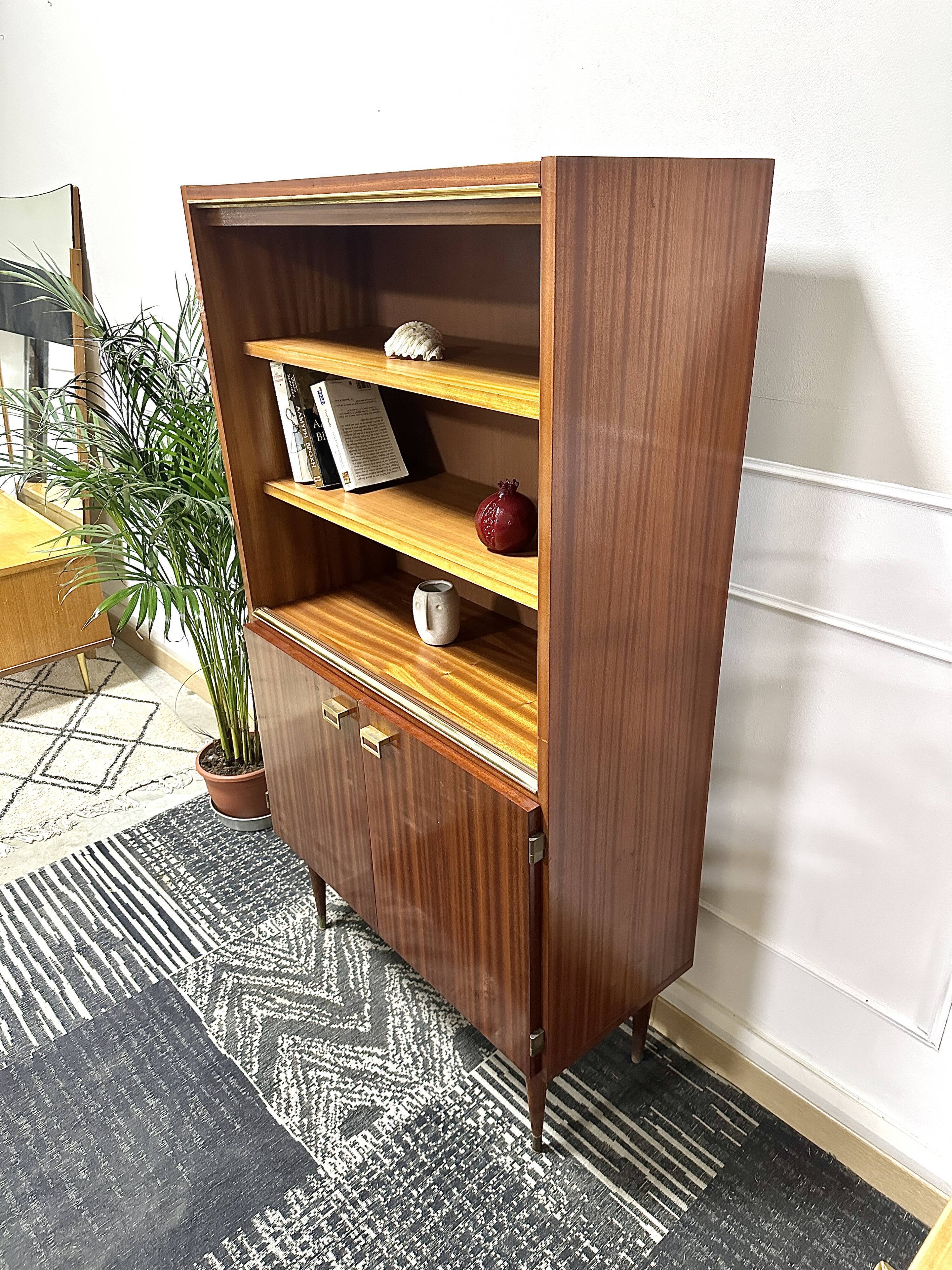 Vintage bookcase / showcase