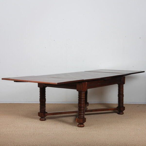 Extendable dining table, French craftsmanship from the 1940s.