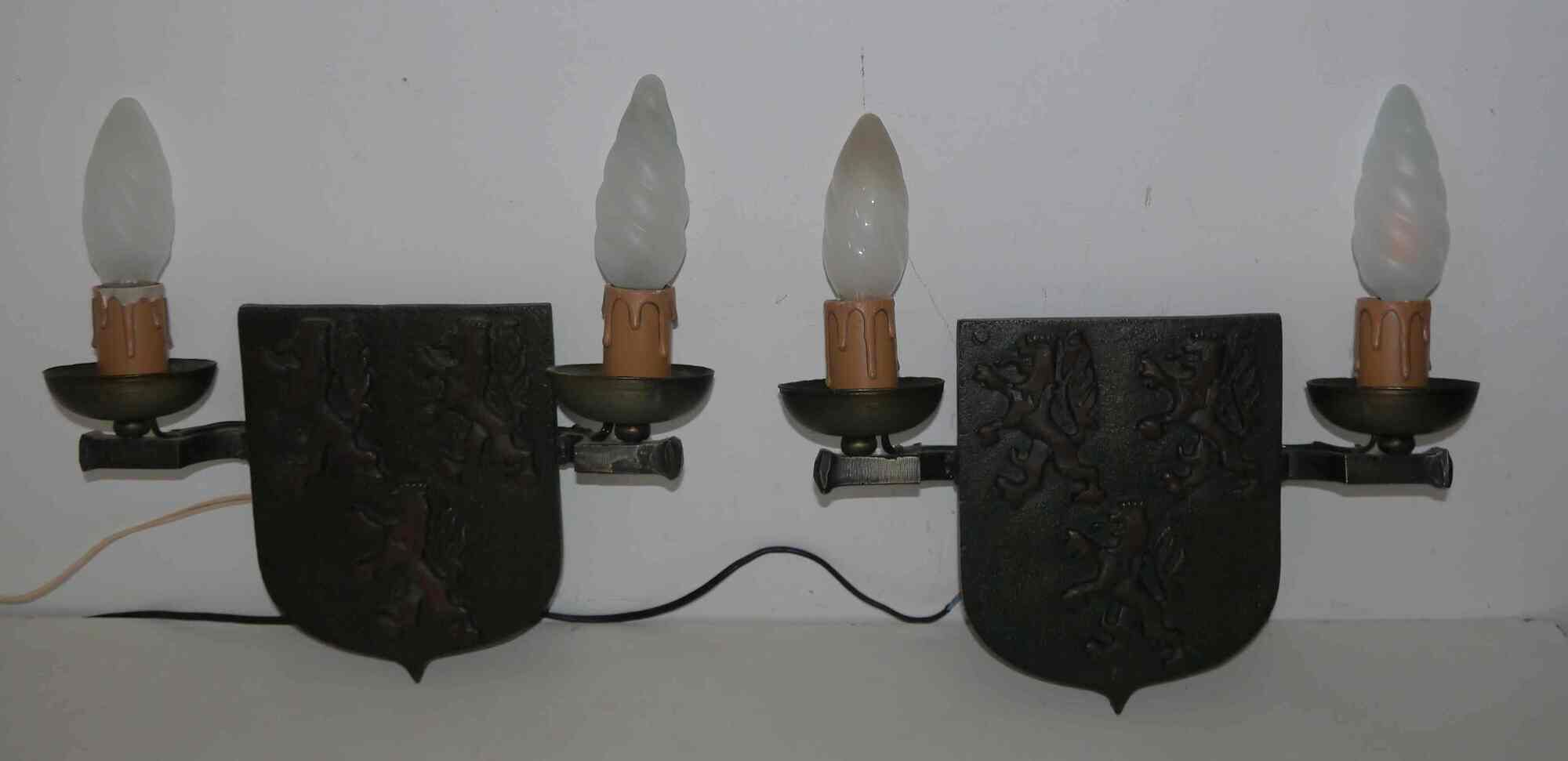 Pair of heraldic coat of lamp for the 60's century