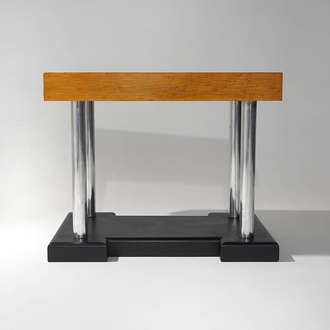 Paire de tabourets en érable œil de perdrix et métal chromé, années 1930