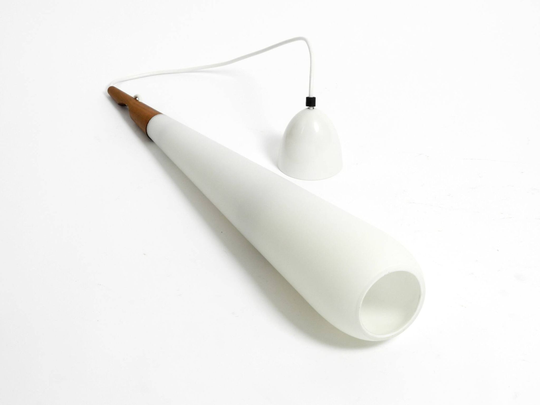 Rare Uno & Östen Kristiansson pendant lamp in opal glass and teak | Made by