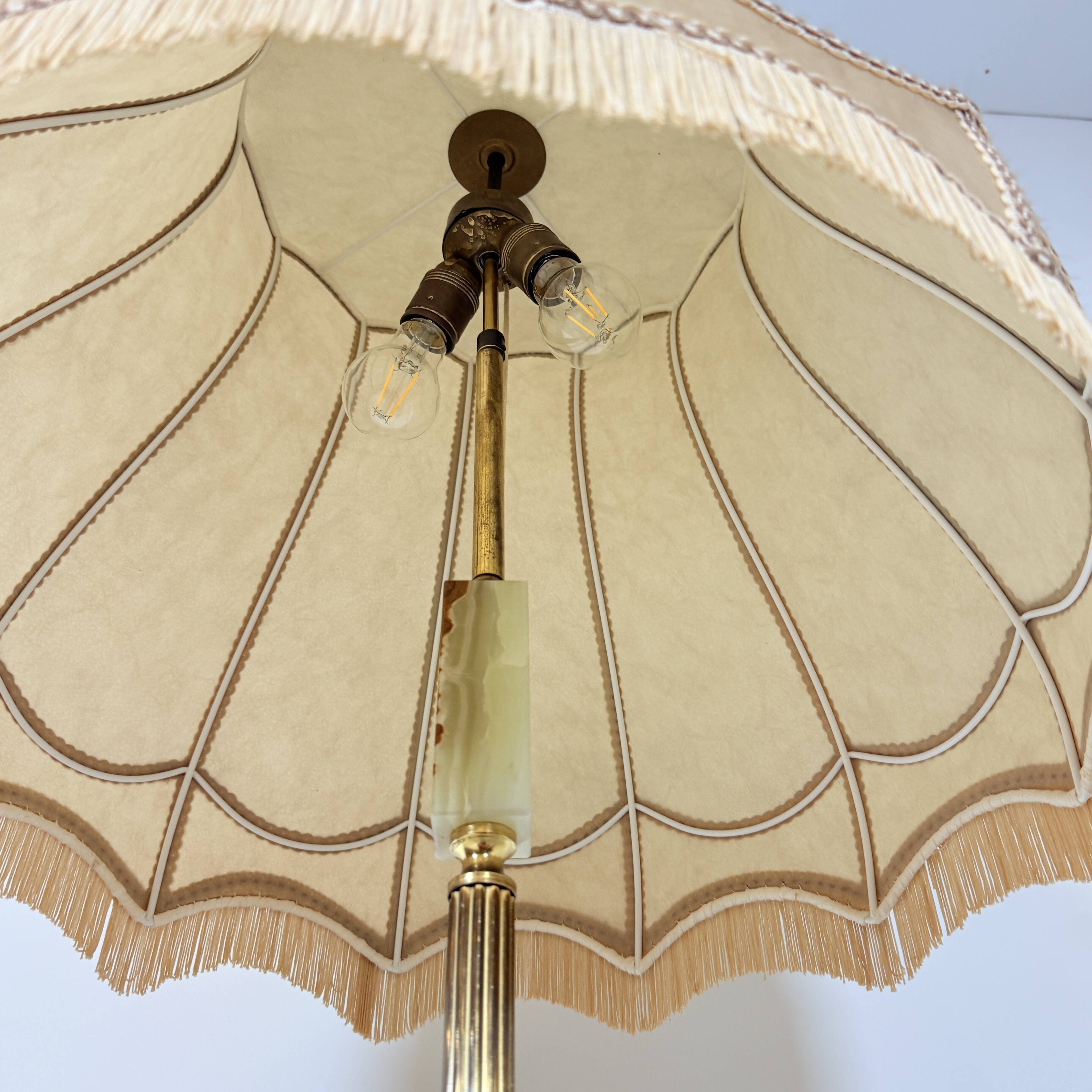 Vintage floor lamp with brass frame and onyx base