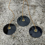 Trio de suspensions tôle émaillée noire et blanche vintage style indus