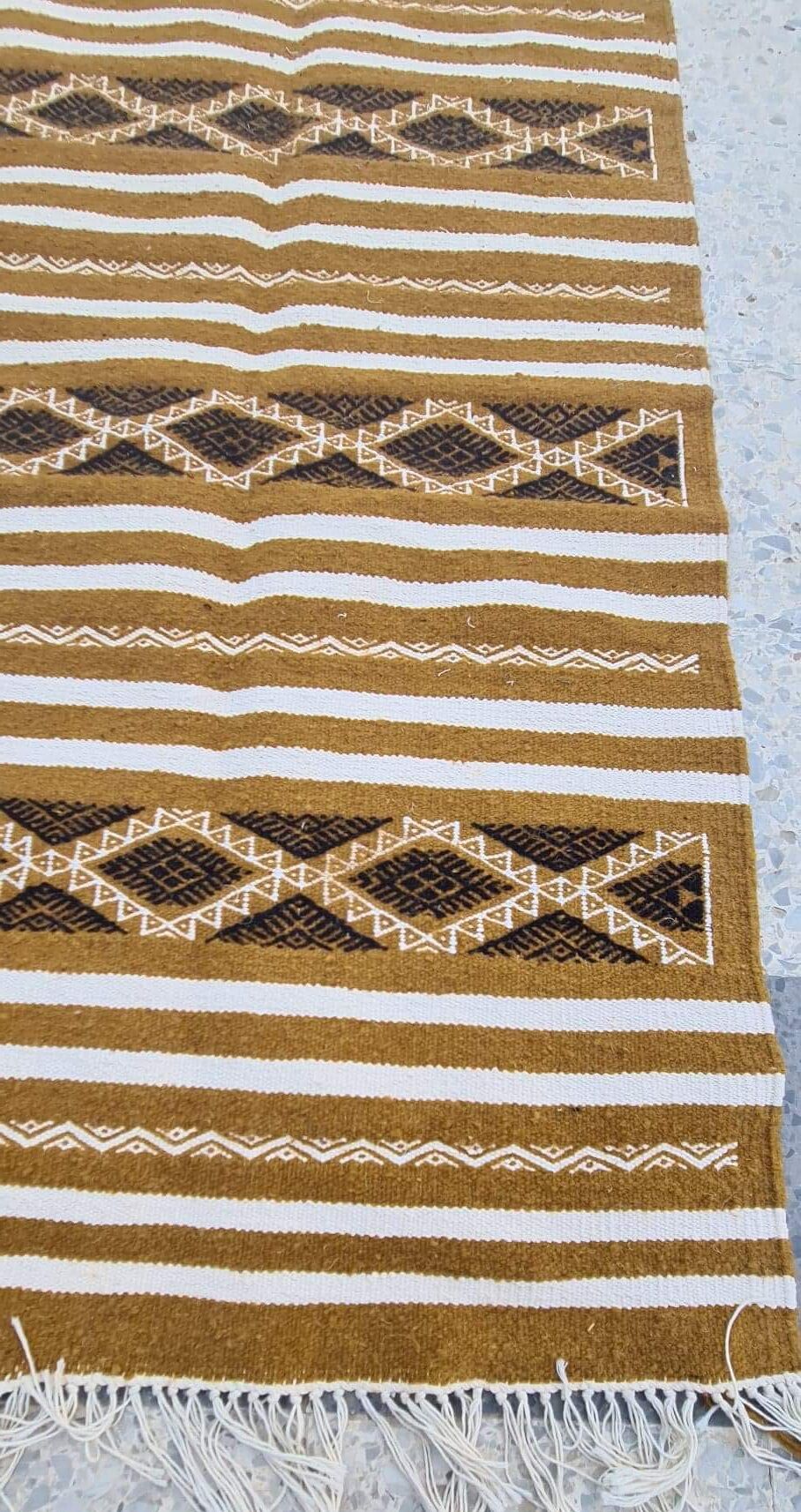 Handmade bed-down carpet made of pure wool  - 72x128cm
