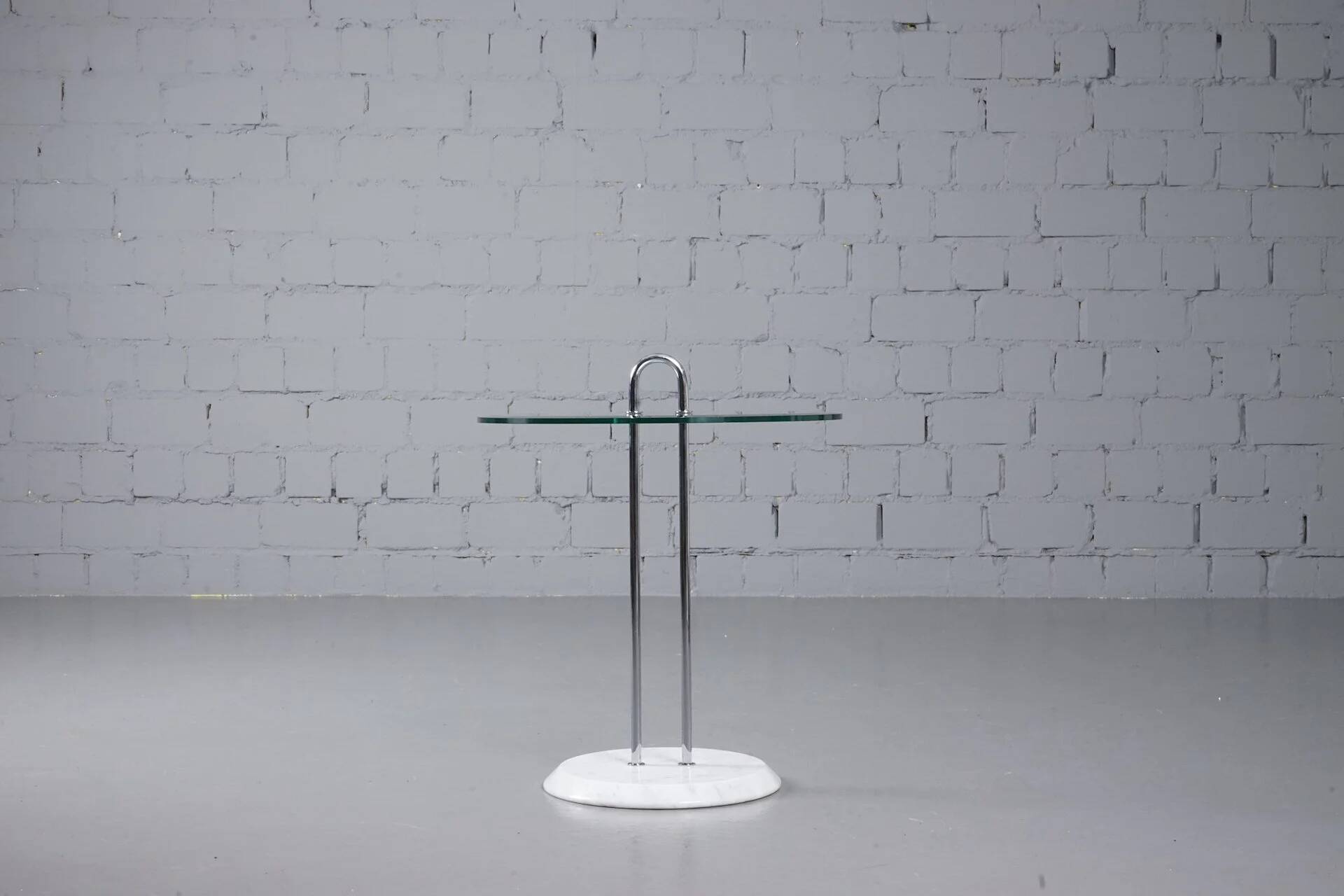 Table d'appoint par Vico Magistretti pour Cattelan
