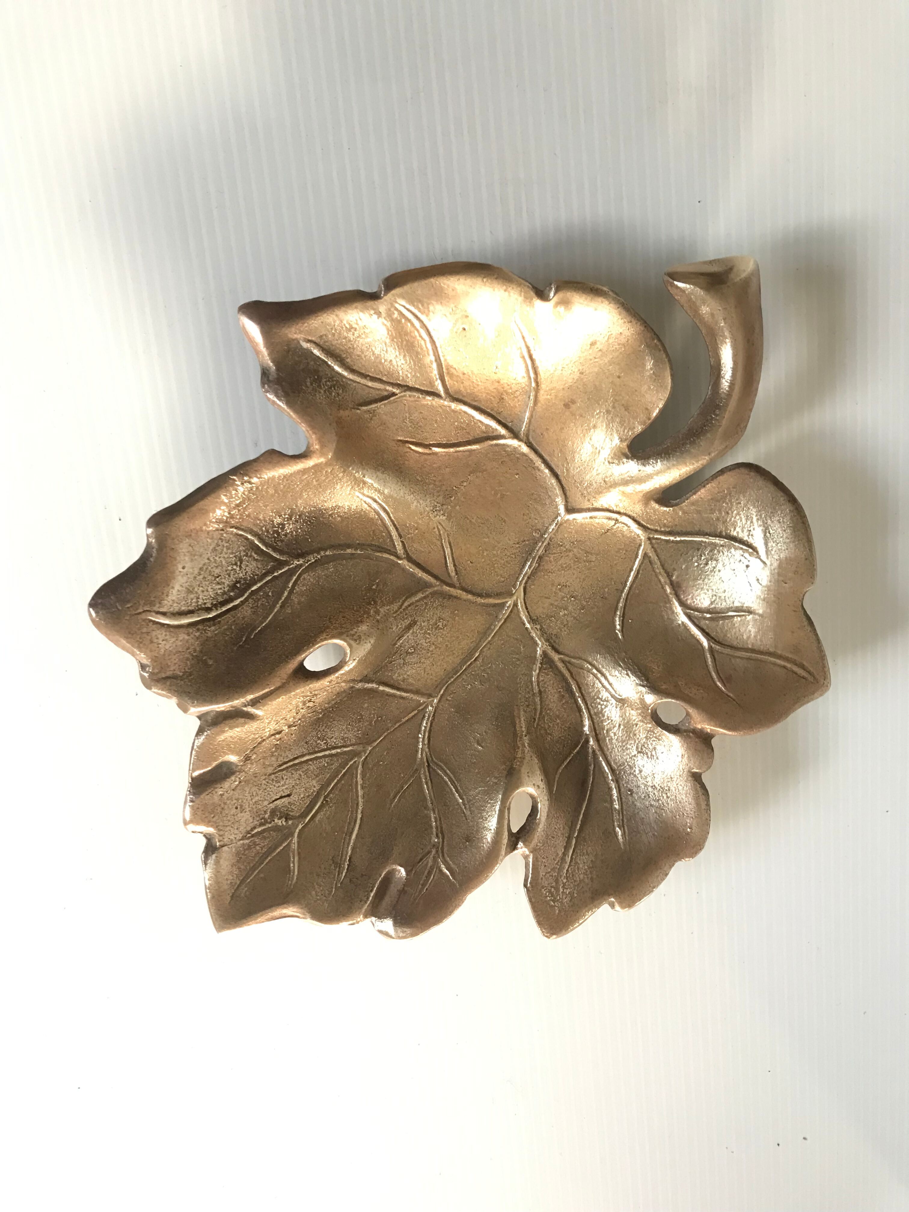 Brass pocket drains