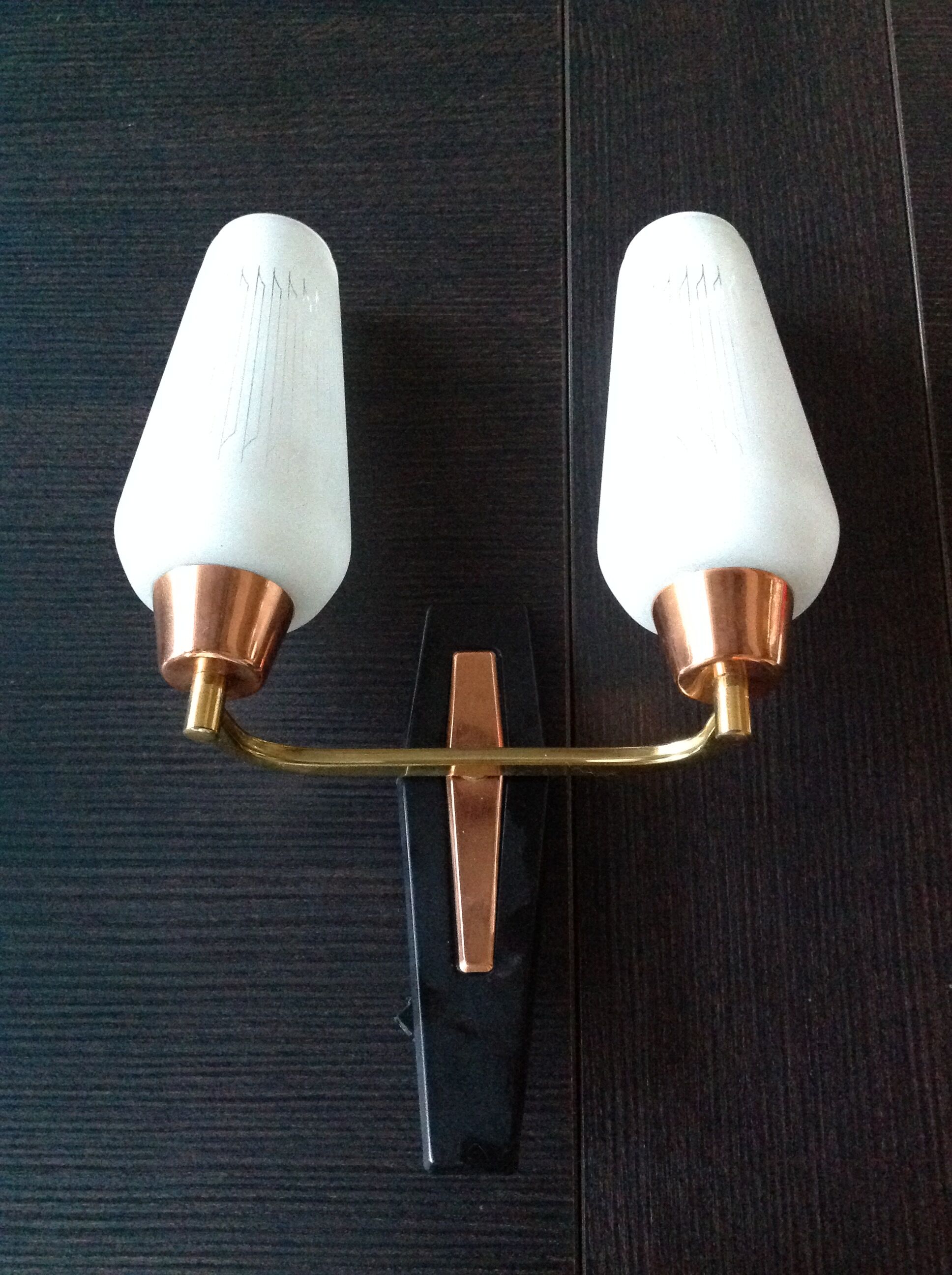Wall lamp double conical glasses in opaline white style Scandinavian