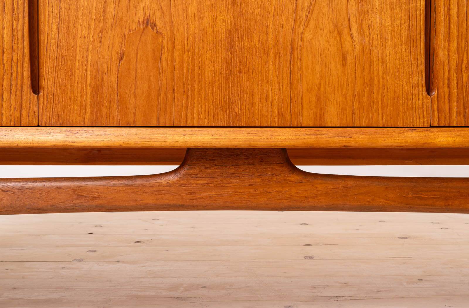 Teak buffet Bruksbo, timeless and modern Scandinavian design from the mid-century.
