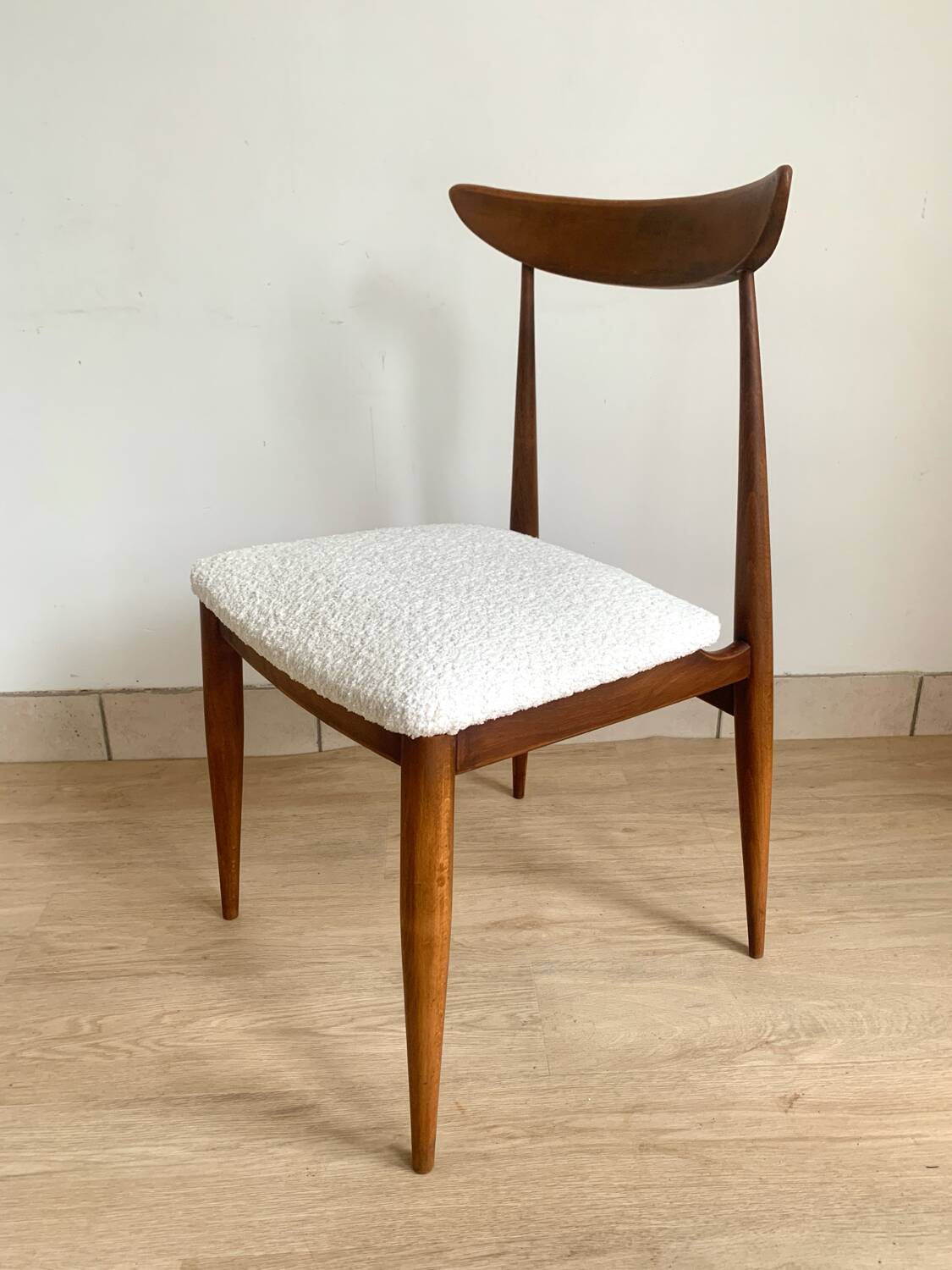 Series of 4 Scandinavian chairs from the 60s