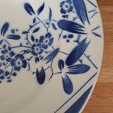 Vintage round half-porcelain dish