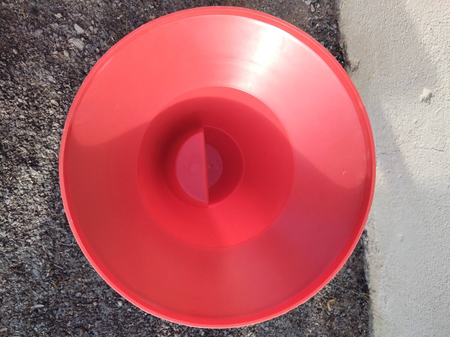 Italian design stool Tam Tam red – 70s spirit