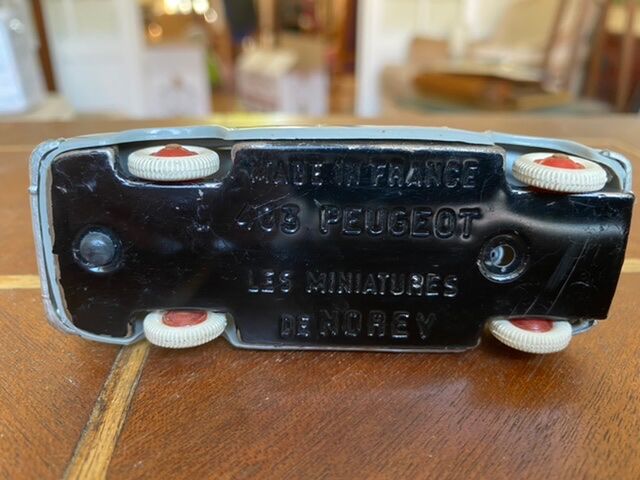 Miniature de Norev Peugeot 403
