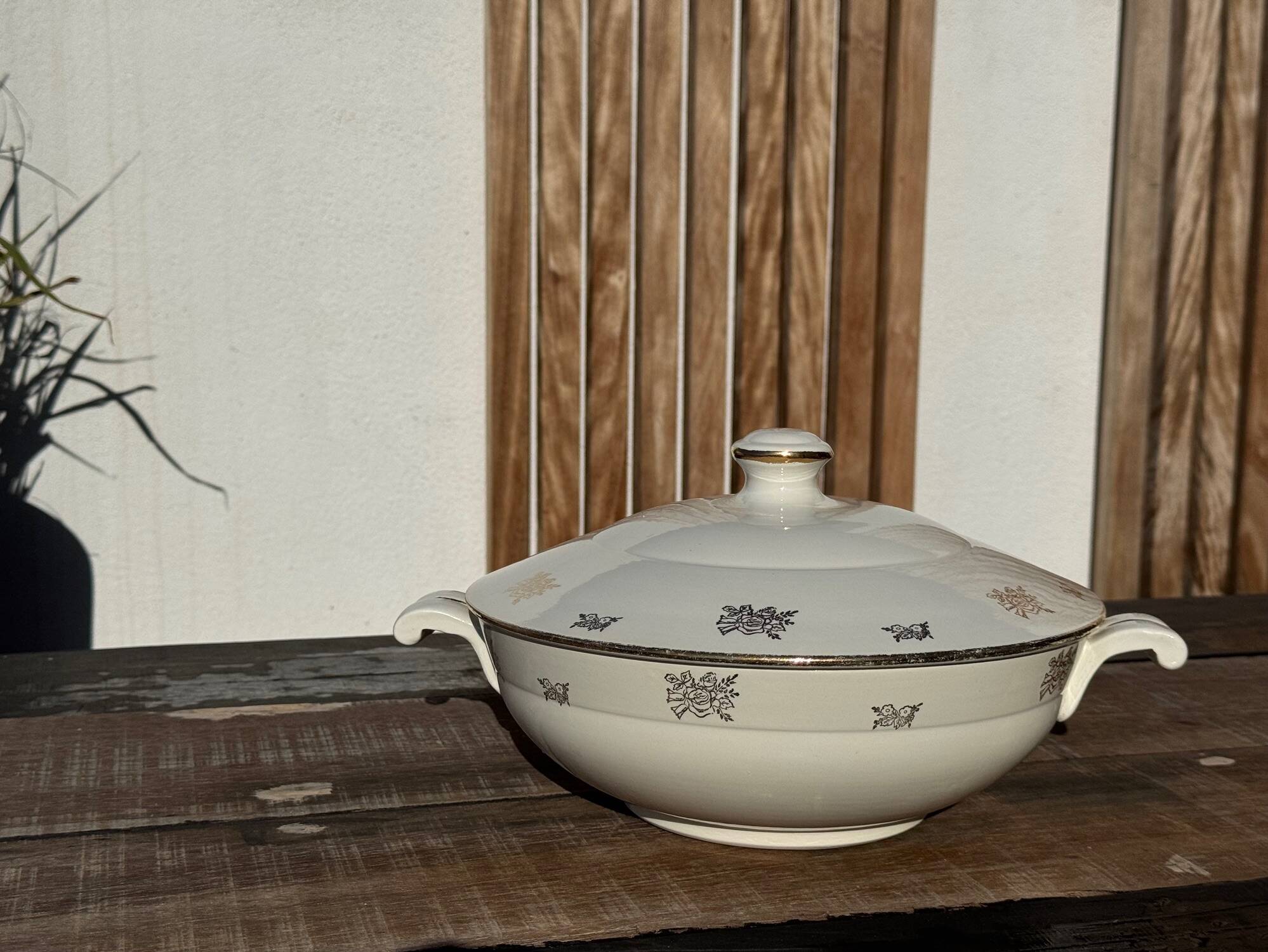 Soup tureen, vegetable dish Sarreguemines and Digoin