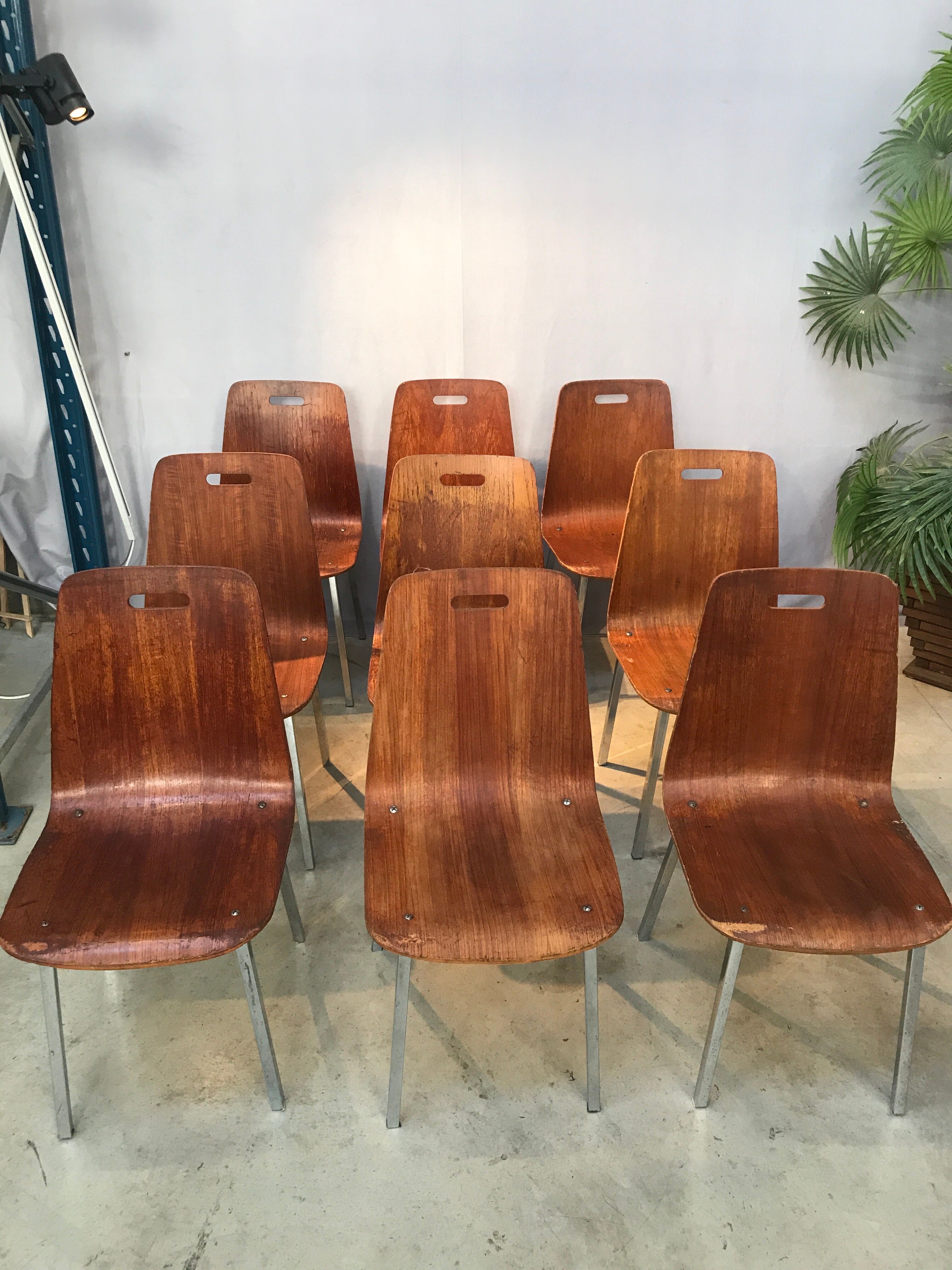 Lots of 13 vintage chairs in light wood
