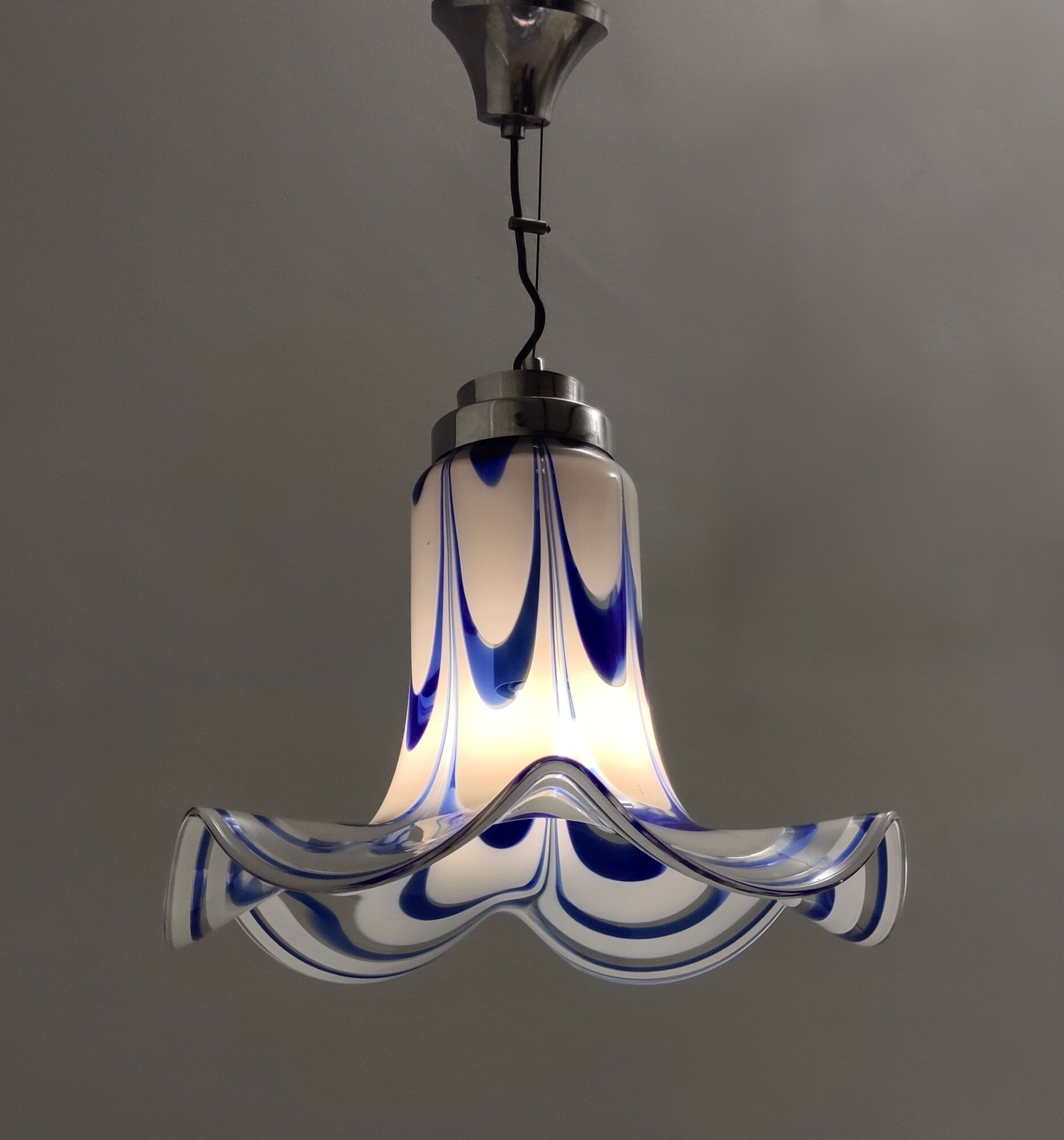 Postmodern blue & white murano glass pendant lamp