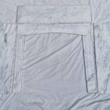 Cheminée Pompadour en marbre blanc de Carrare