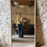 Grand miroir ancien, cadre en bois sculpté blanc et or