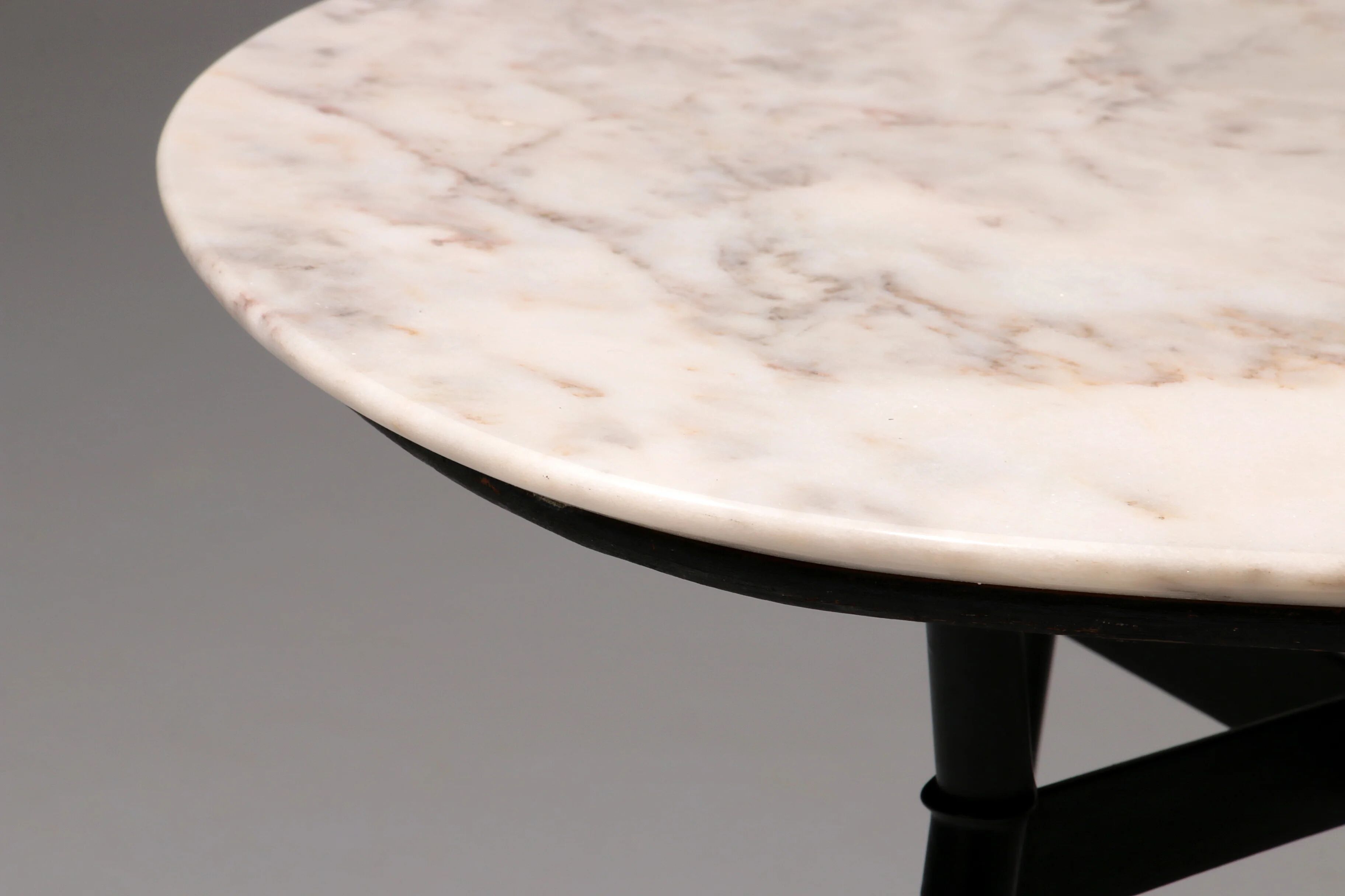 Elegant marble and brass accent table – chic small coffee or side table