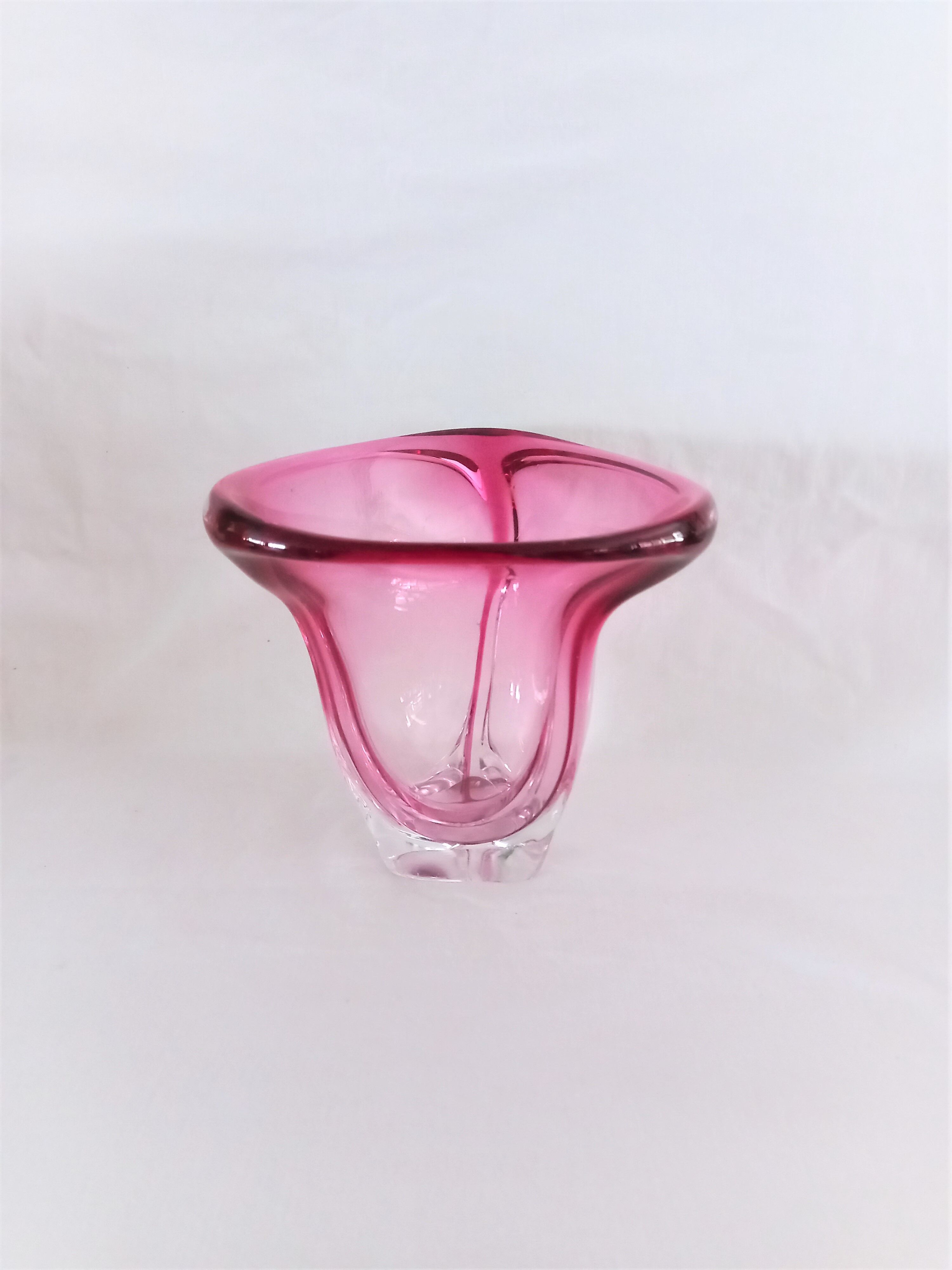 Vase Studio Cristal de Val st Lambert in Rose Cranberry