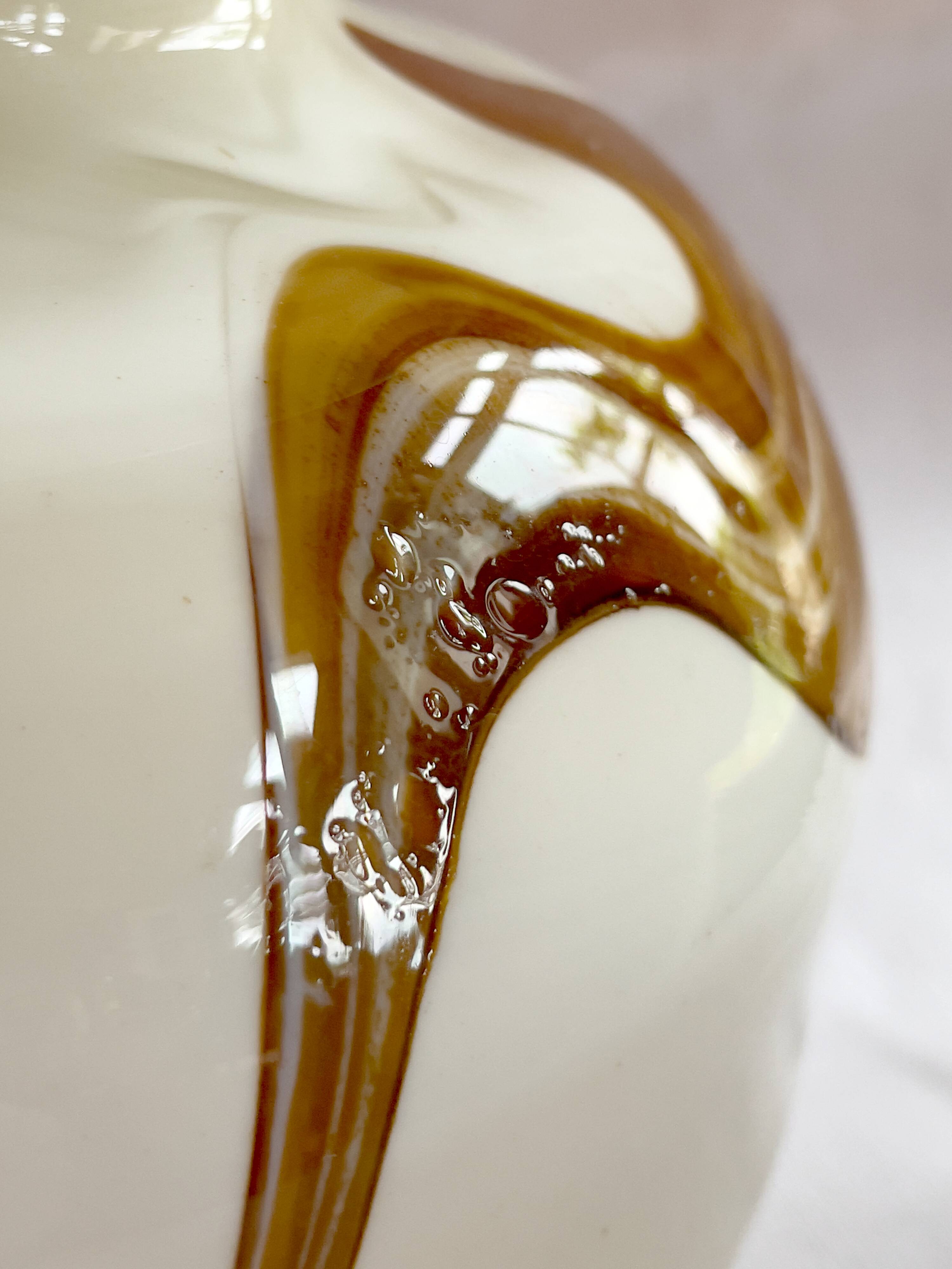 Vase boule « New Age »issu de la verrerie Maure-Vieil, 1960-1970