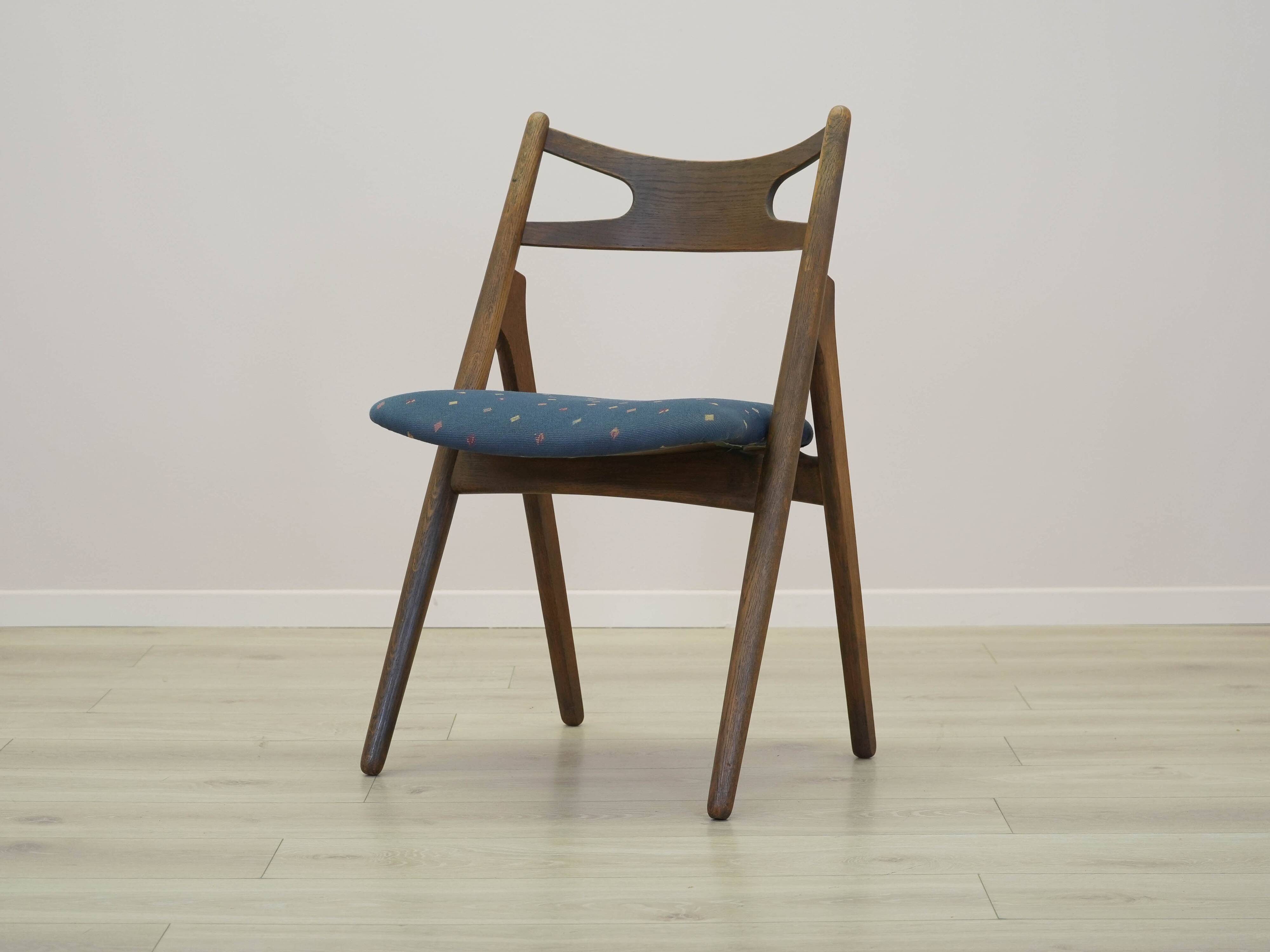 Ensemble de quatre chaises en chêne, design danois, années 1960, designer : Hans J. Wegner