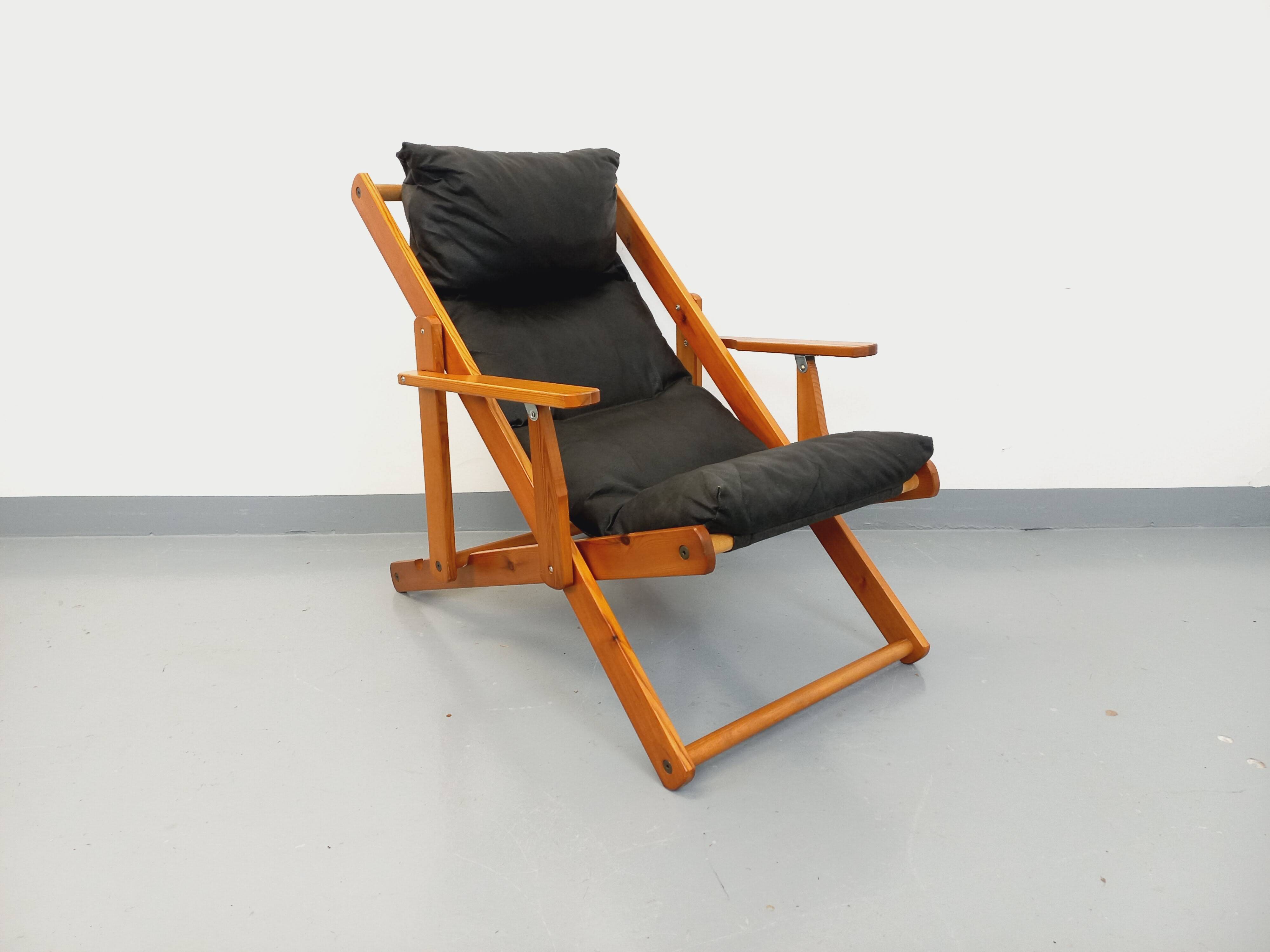 Vintage adjustable folding chaise longue armchair in pine and faux leather