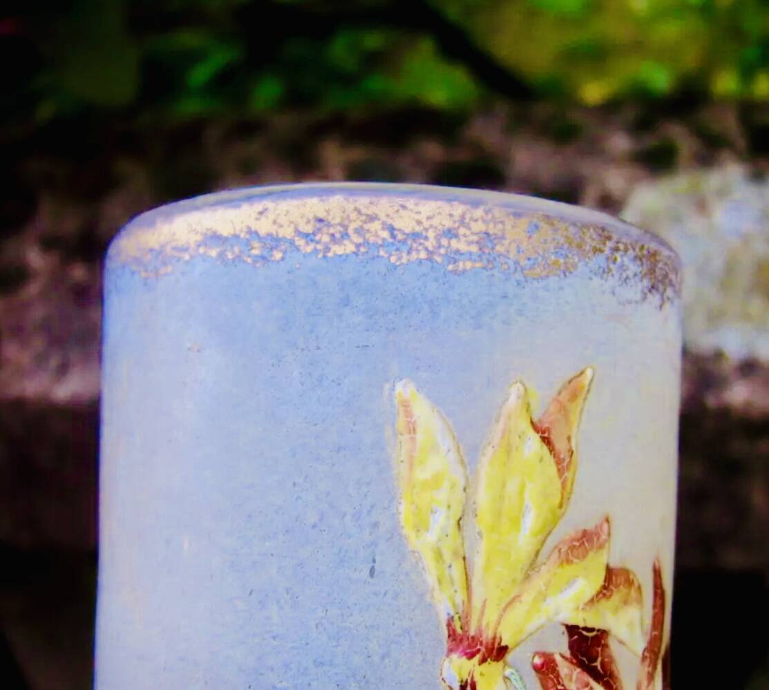 Magnificent Legras Art Nouveau vase from 1900 in frosted enamelled glass.