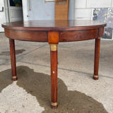 Round table worsens