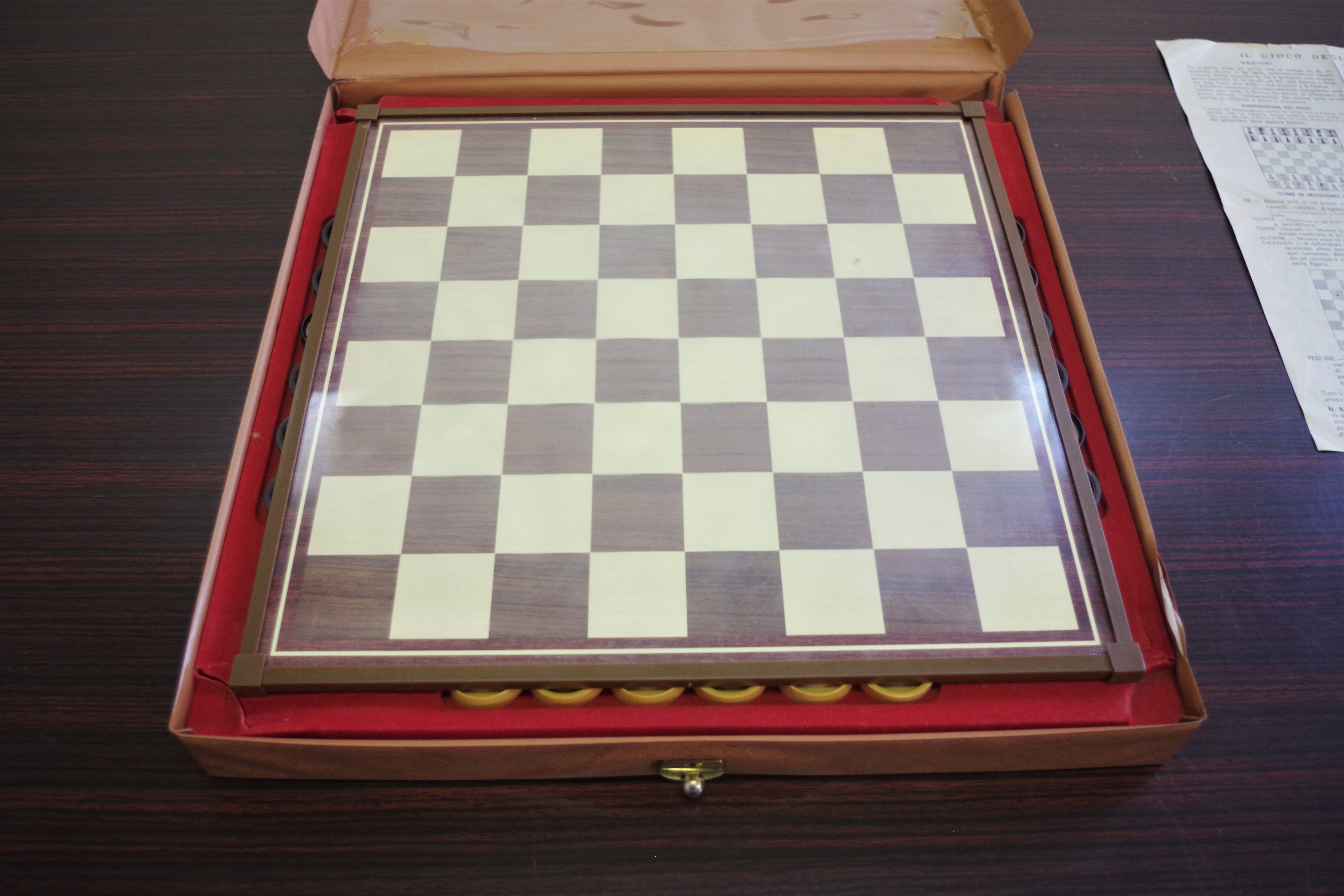 Made in Italy chessboard of the 1970s