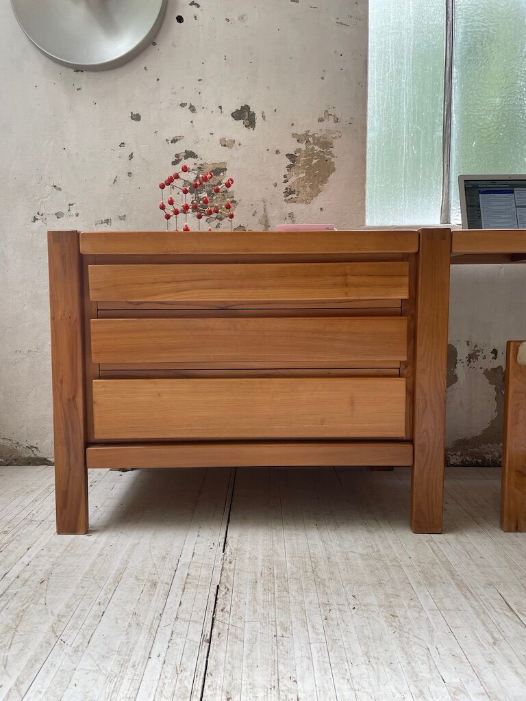 Regain dresser office row