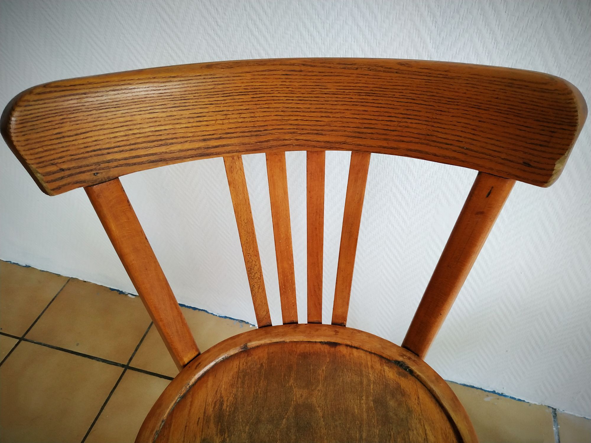 Série de quatre chaises bistrot