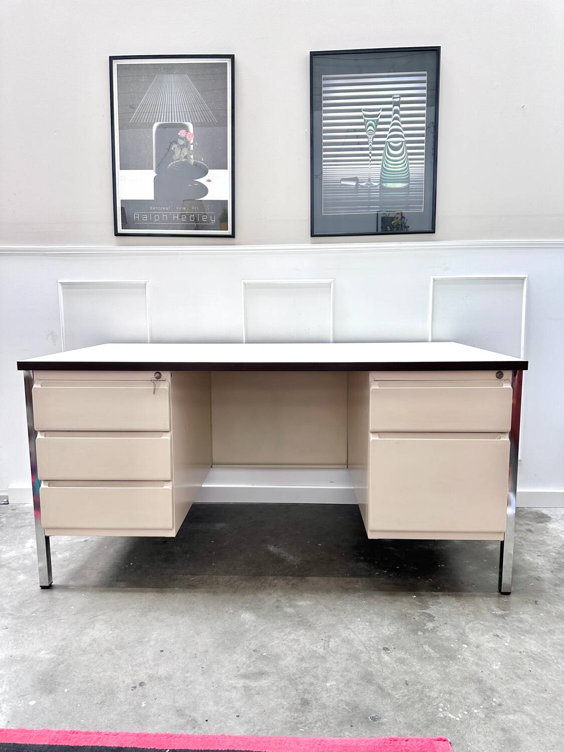 Bureau blanc années 70