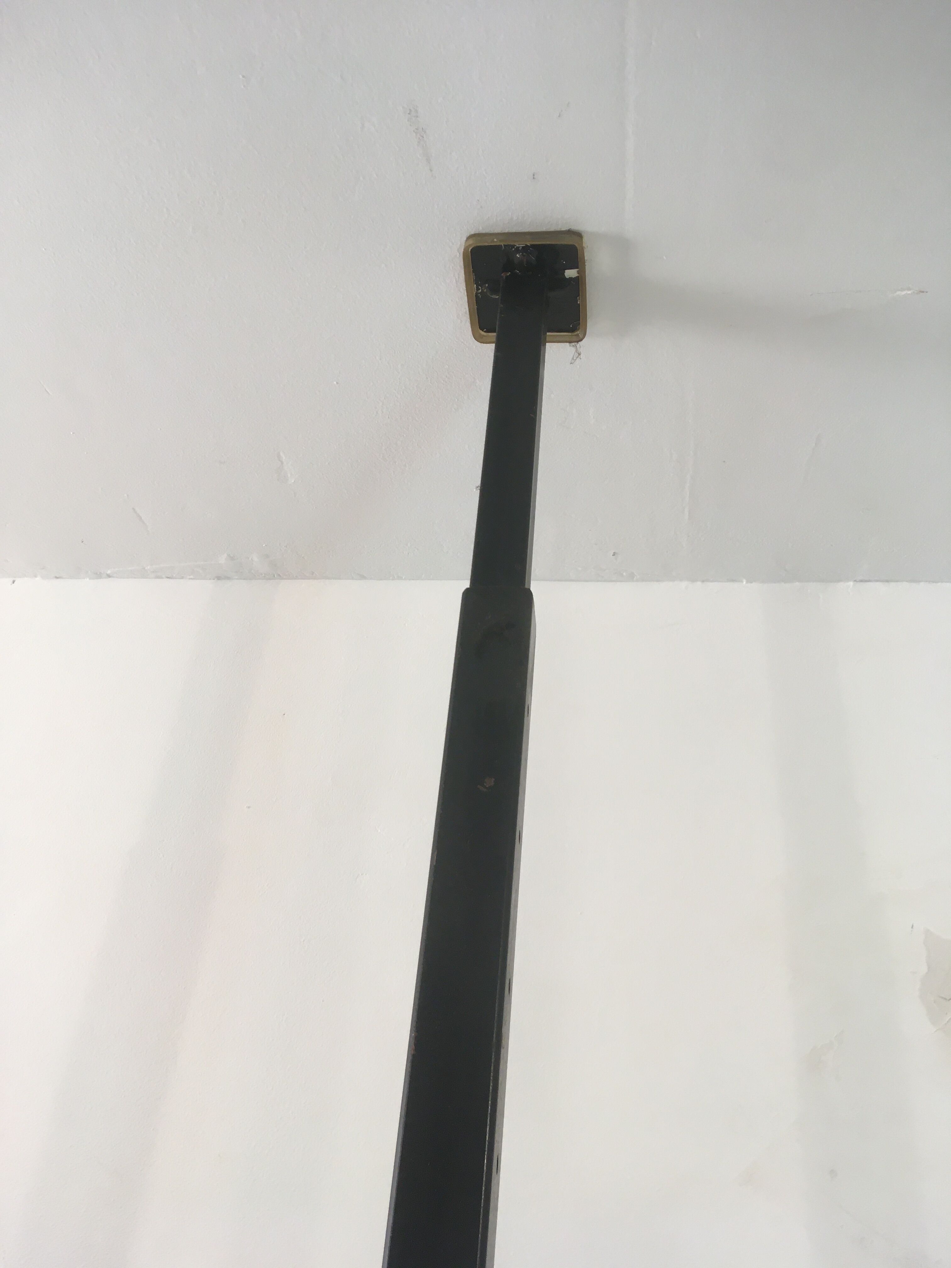 Floor/ceiling library 60s