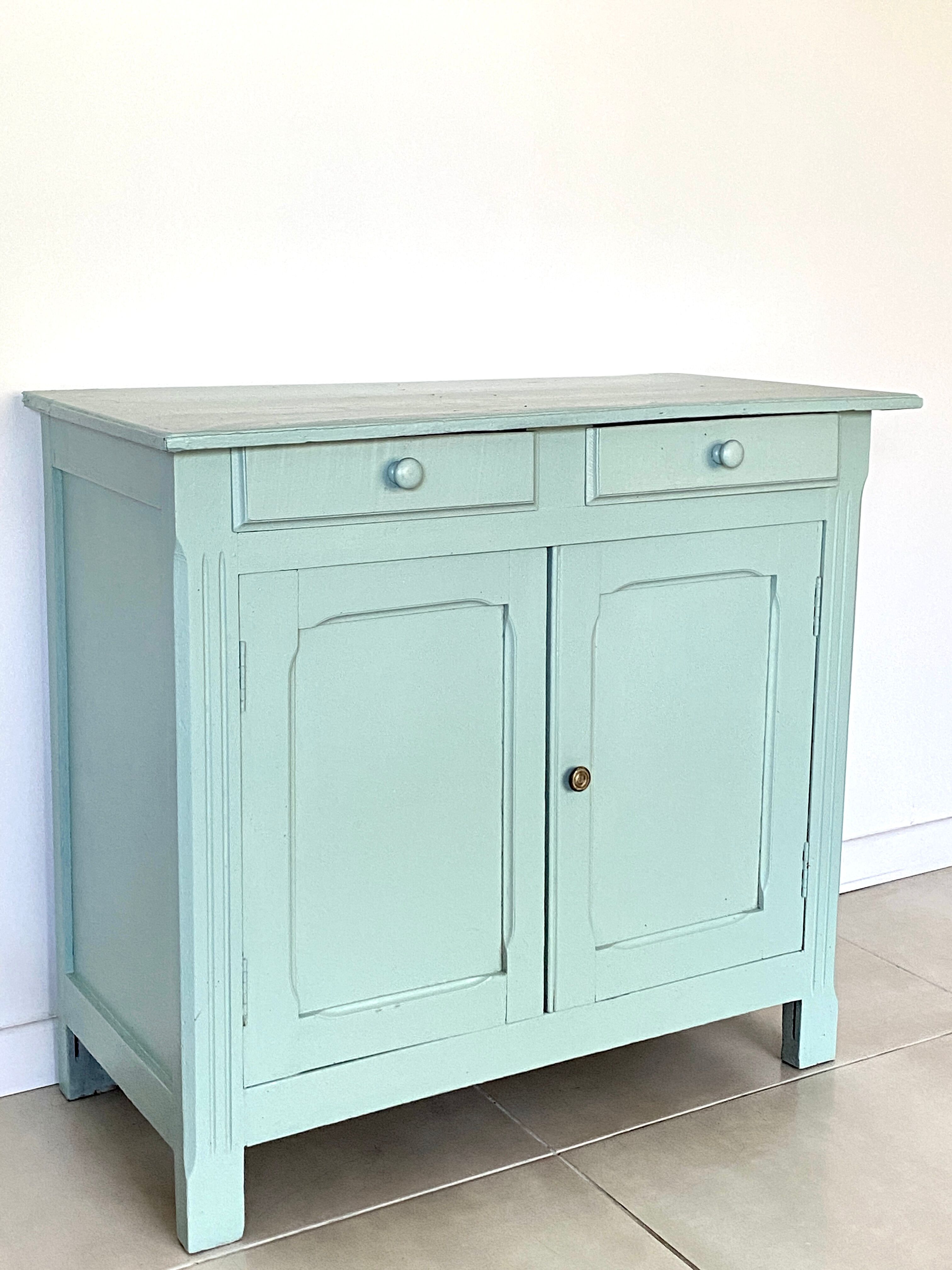 Parisian buffet green mint